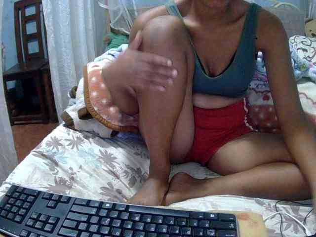 LoveSexx23 webcam
