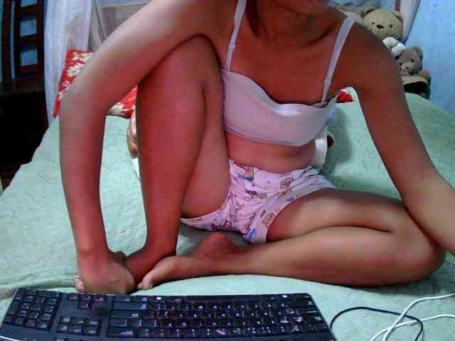 LoveSexx23 webcam
