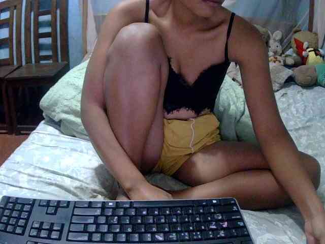 LoveSexx23 webcam