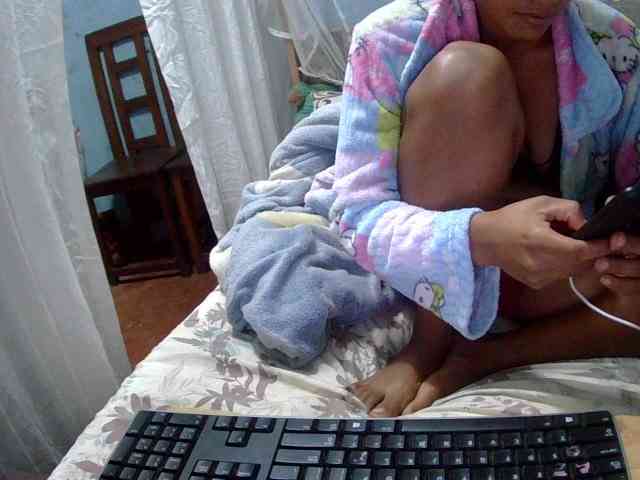 LoveSexx23 webcam