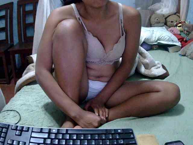 LoveSexx23 webcam