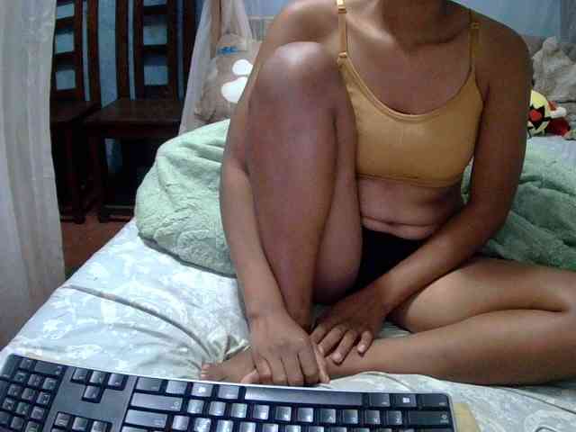 LoveSexx23 webcam
