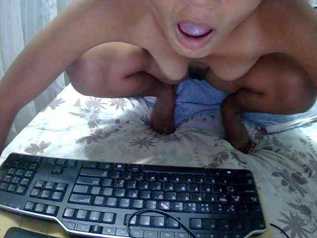 LoveSexx23 webcam