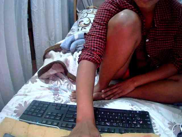 LoveSexx23 webcam