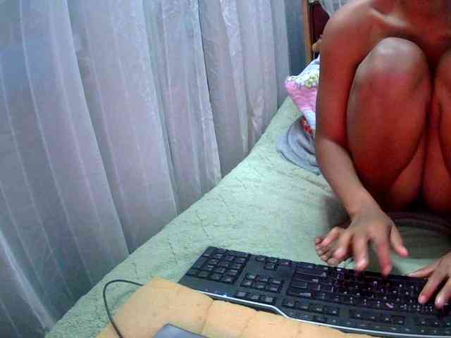 LoveSexx23 webcam