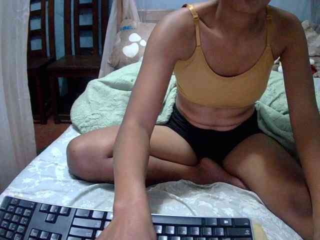 LoveSexx23 webcam
