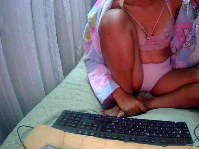 LoveSexx23 webcam