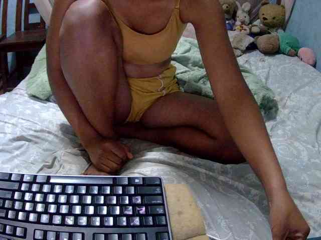 LoveSexx23 webcam