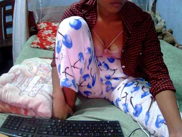 LoveSexx23 webcam