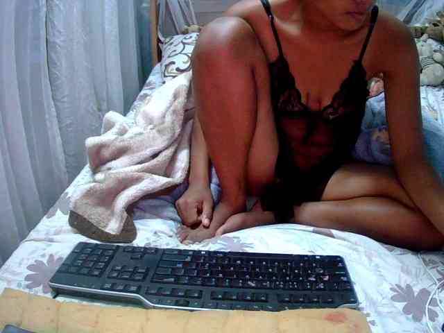 LoveSexx23 webcam