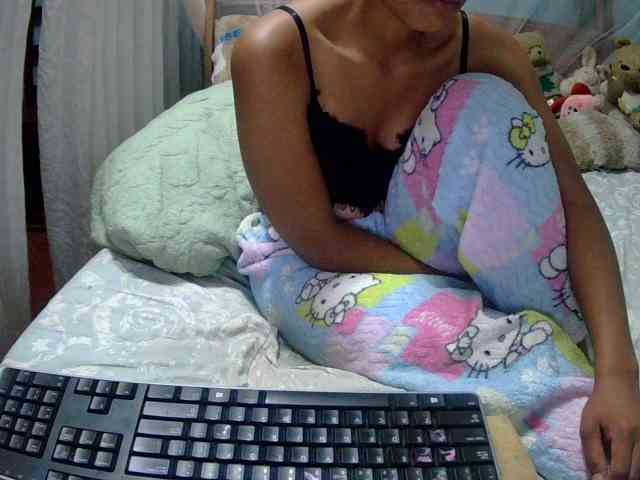 LoveSexx23 webcam