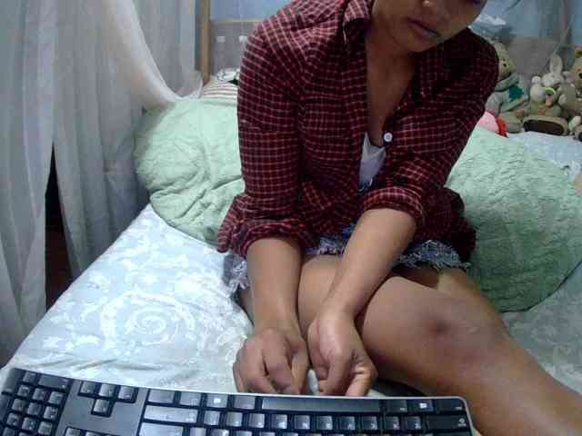 LoveSexx23 webcam