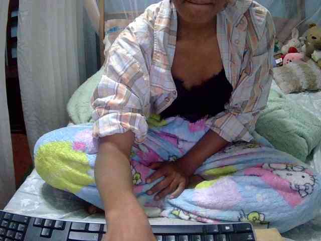 LoveSexx23 webcam
