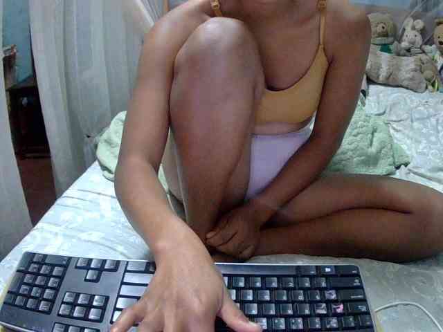 LoveSexx23 webcam