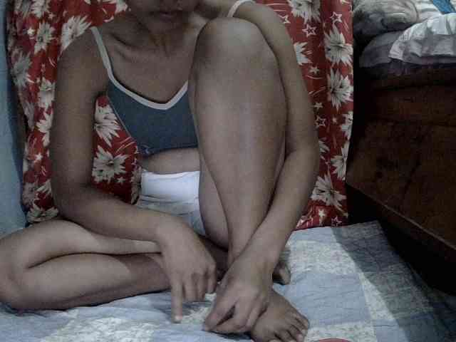 LoveSexx23 webcam