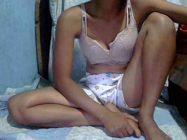 LoveSexx23 webcam