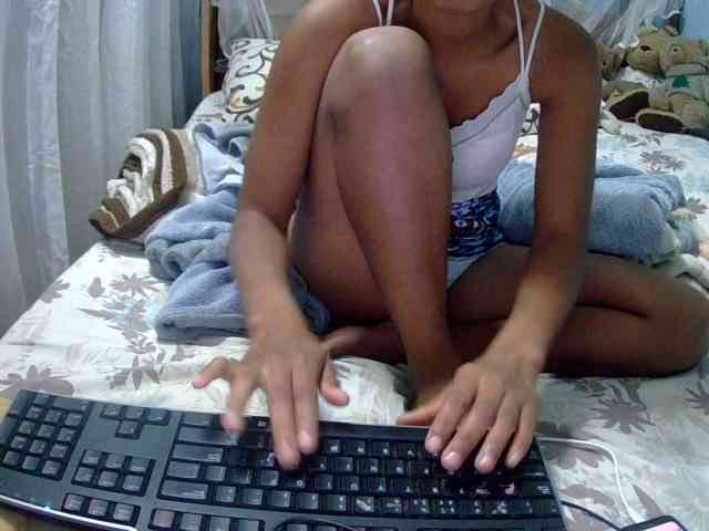 LoveSexx23 webcam