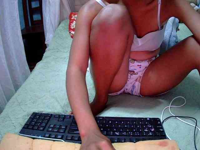 LoveSexx23 webcam