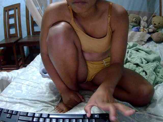 LoveSexx23 webcam