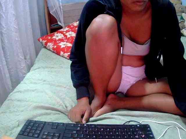 LoveSexx23 webcam