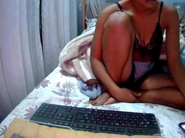 LoveSexx23 webcam
