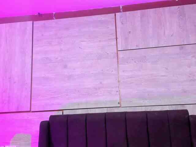 lindsayhoffman18 Live Webcam on BongaCams