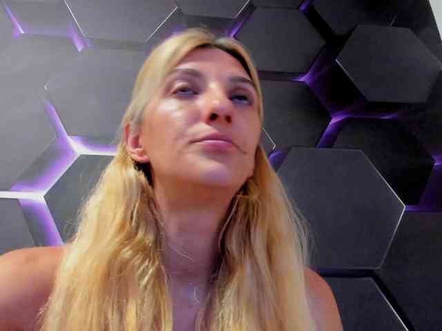 rileylannaxxx webcam