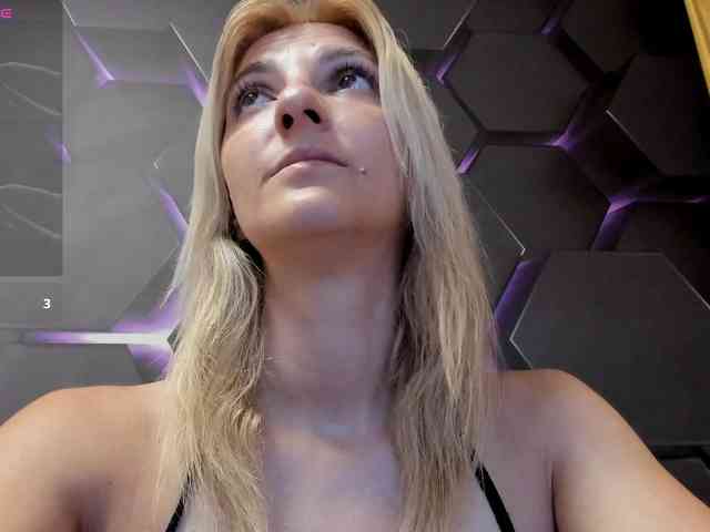 rileylannaxxx webcam