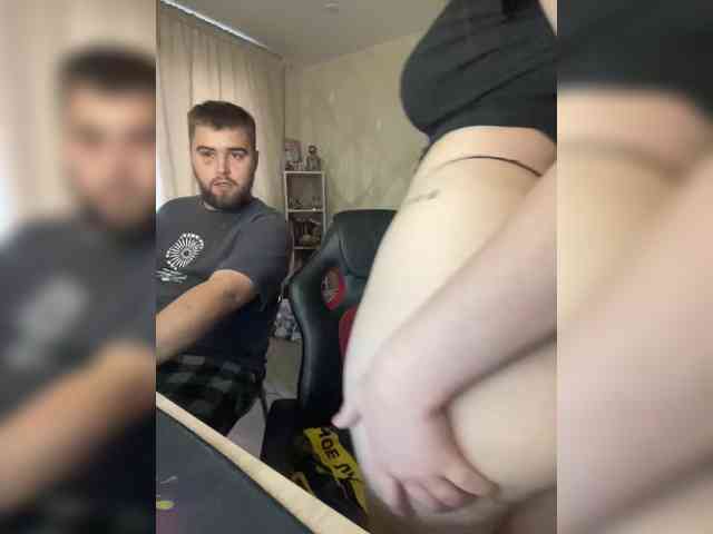 free chat cam Pair-of-gods123