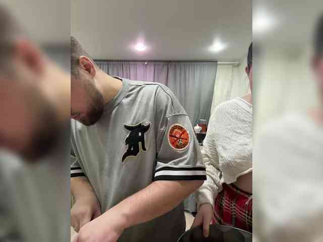 Pair-of-gods123 webcam