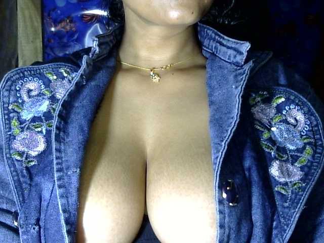 lima11's BongaCams show and profile