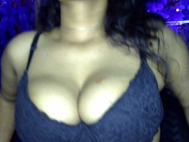 lima11's BongaCams show and profile