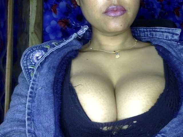 lima11's BongaCams show and profile