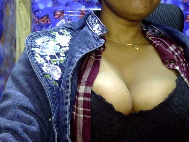 lima11's BongaCams show and profile