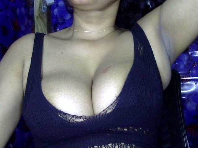 lima11's BongaCams show and profile