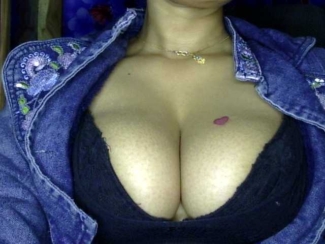 lima11's BongaCams show and profile