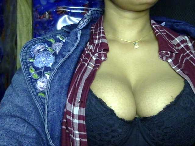 lima11's BongaCams show and profile