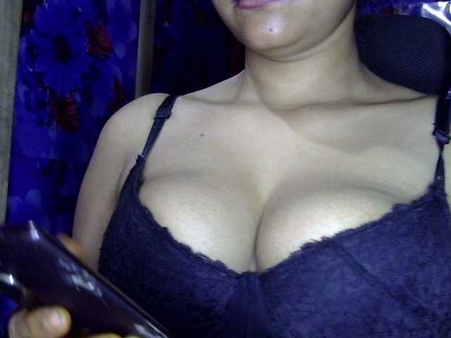 lima11's BongaCams show and profile