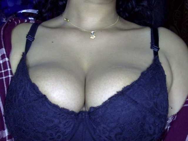 lima11's BongaCams show and profile