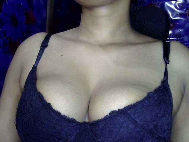 lima11's BongaCams show and profile