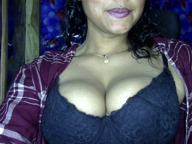 lima11's BongaCams show and profile