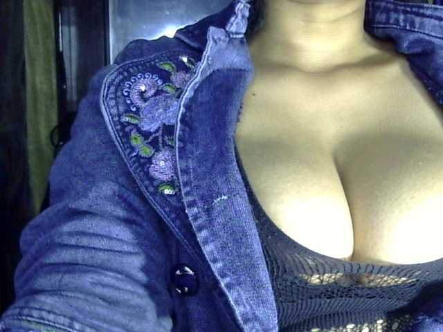 lima11's BongaCams show and profile