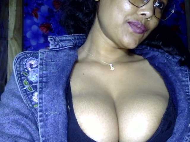 lima11's BongaCams show and profile