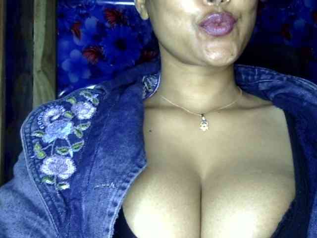 lima11 Live Webcam on BongaCams