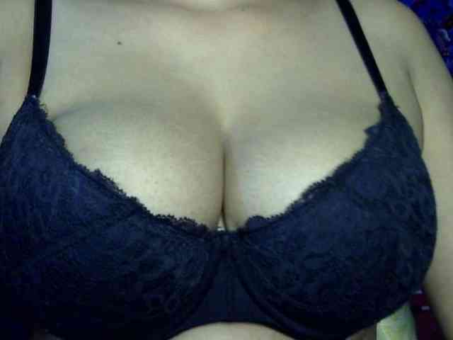 lima11 Live Webcam on BongaCams