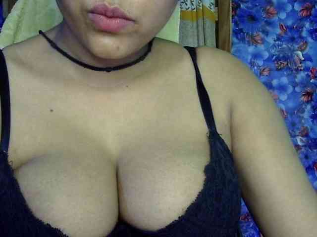 Nusrat-Mimi webcam