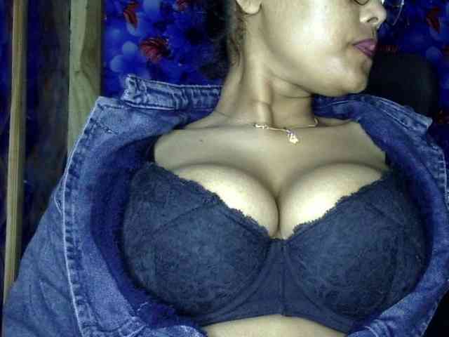 lima11 Live Webcam on BongaCams