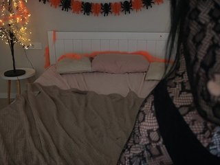 NikkiGold Porn Show