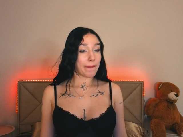 NikkiGold's BongaCams show and profile
