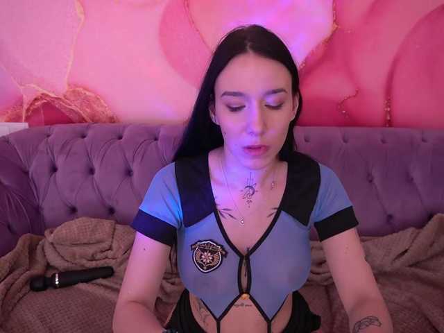 NikkiGold's BongaCams show and profile